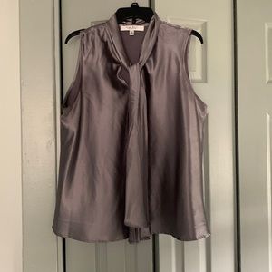 Ladies dressy sleeveless blouse-silver size XL